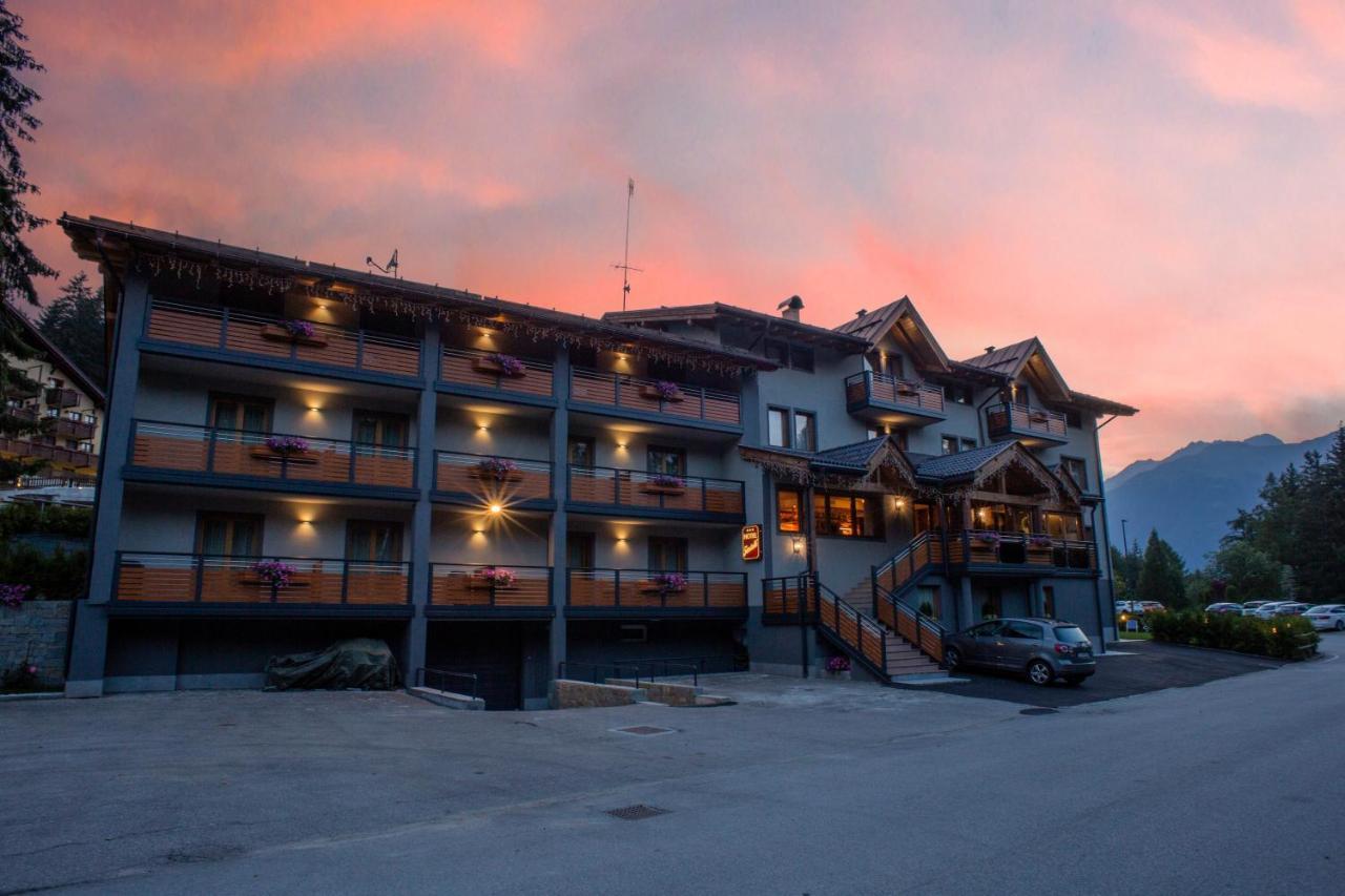 Hotel Fantelli Folgarida Luaran gambar