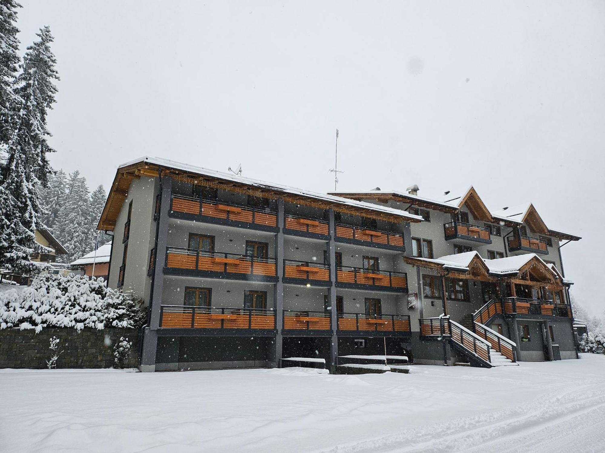 Hotel Fantelli Folgarida Luaran gambar