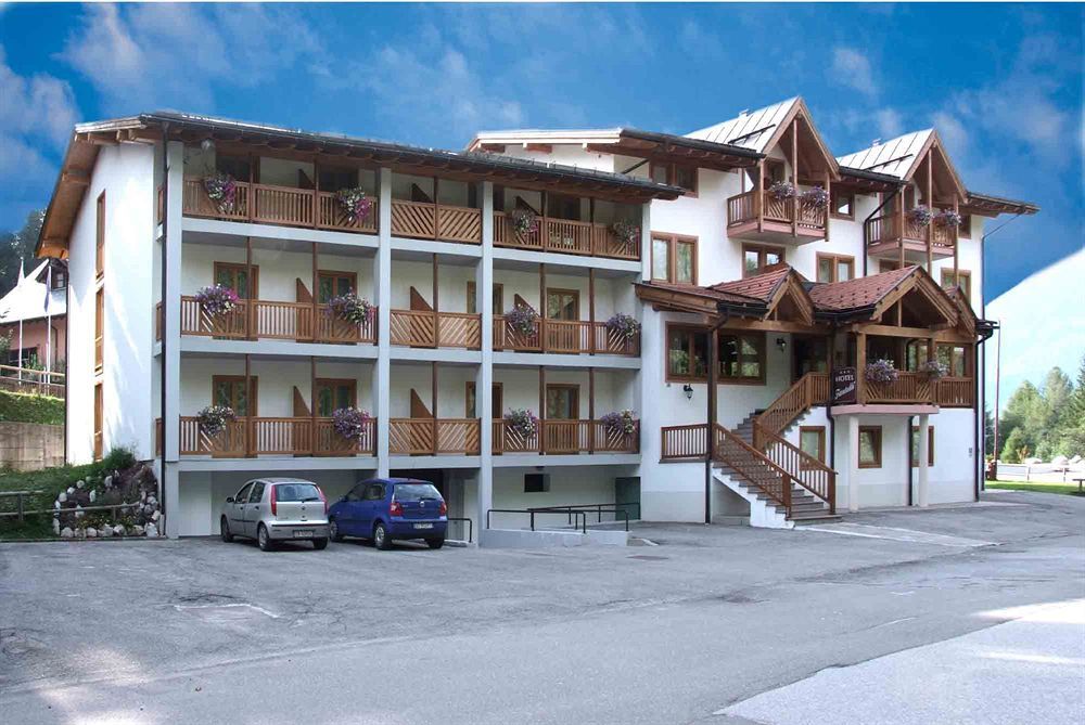 Hotel Fantelli Folgarida Luaran gambar